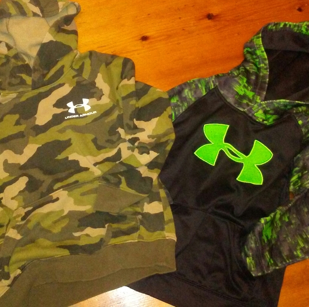 Bundle Under Armour sweatshirts!!